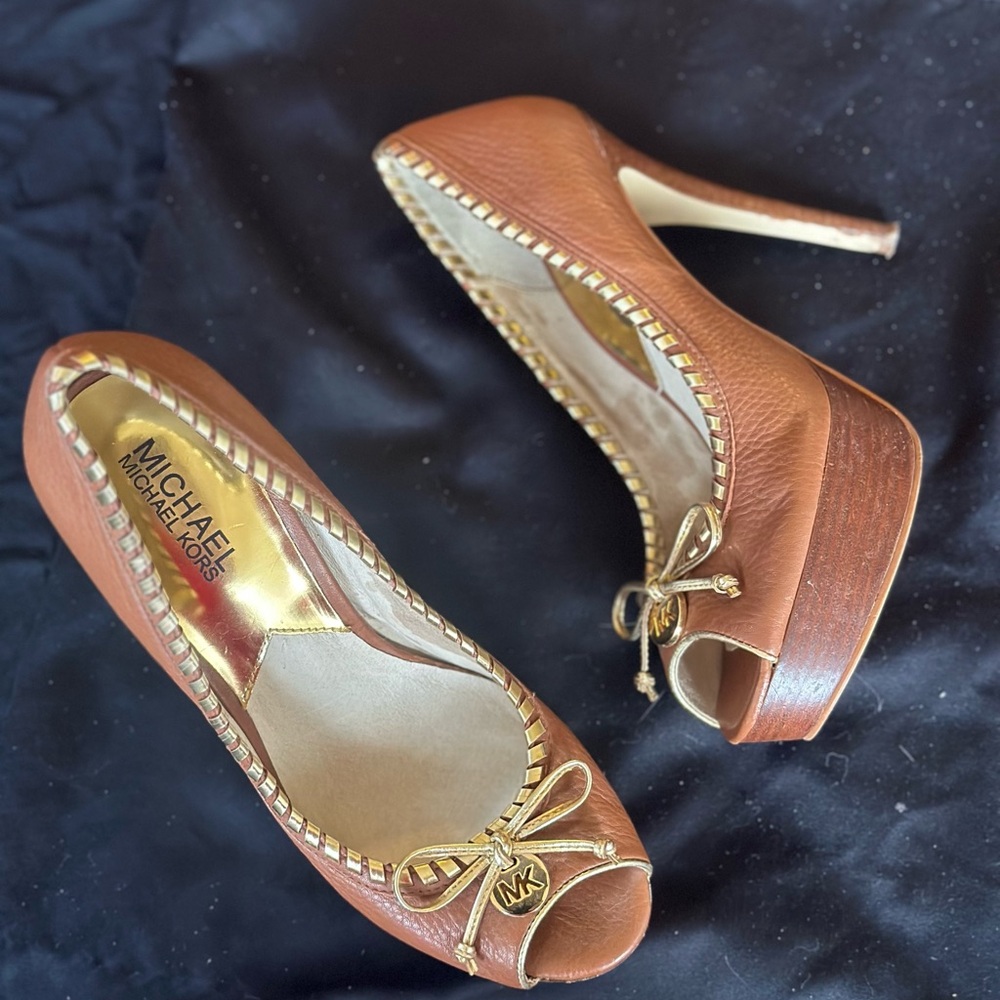 Michael Kors Bennett peep toe gold and brown leather stilettos